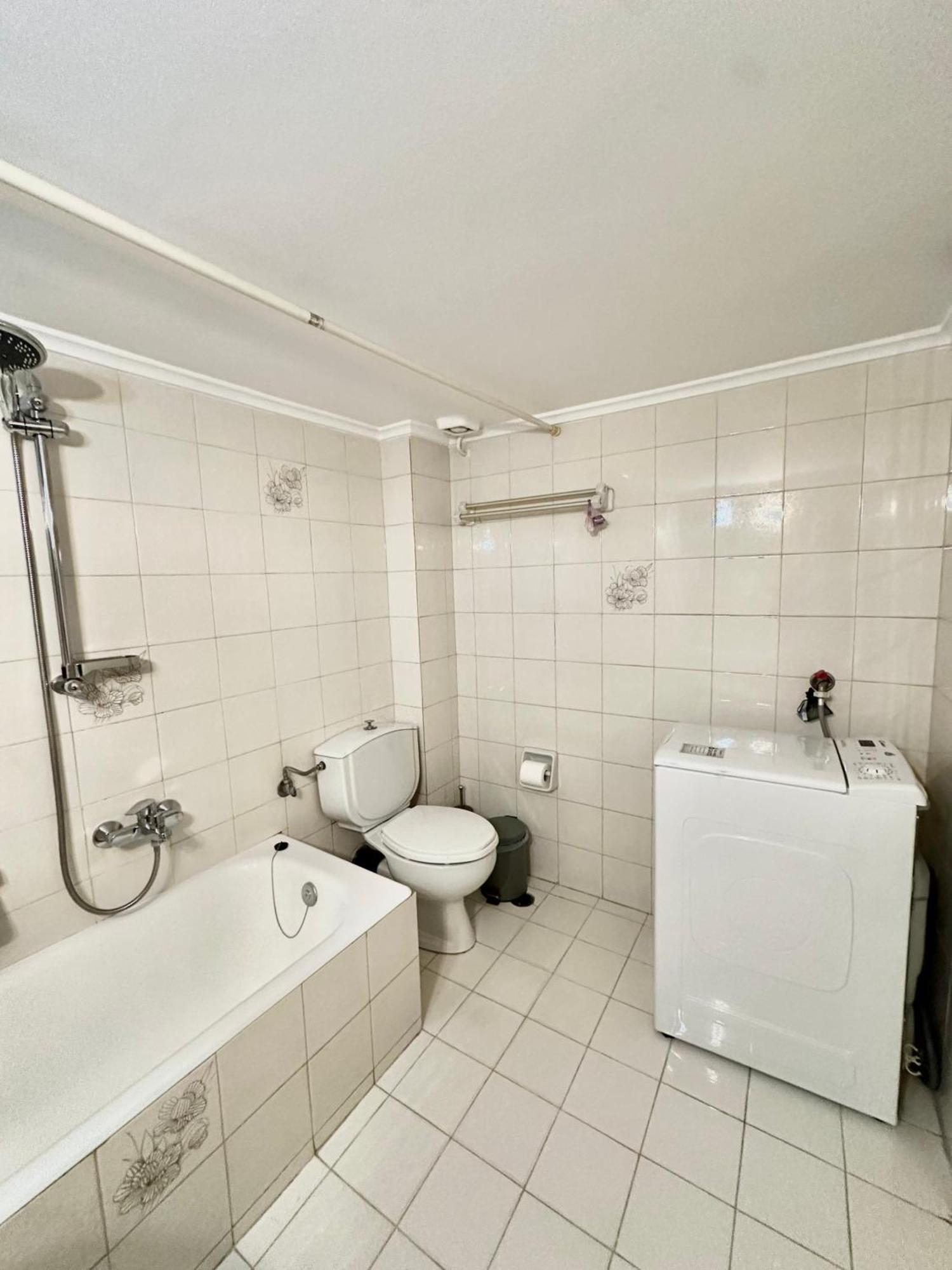 Mamour Apartment In Афіни Екстер'єр фото